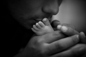 足の臭いの原因と解決方法は何ですか？