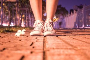 スニーカーの臭いを効果的に消すクリームは？